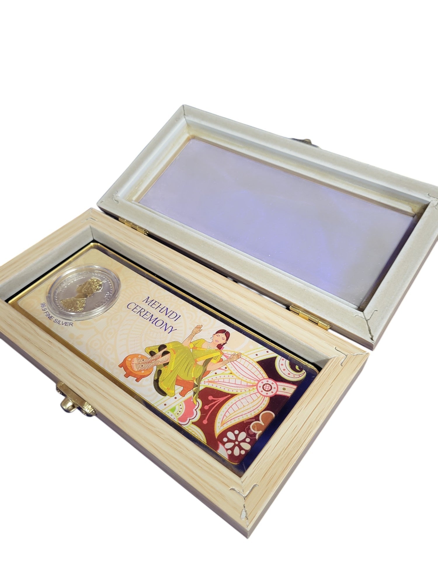 MEHNDI SILVER ENVELOPE WITH WOOD BOX