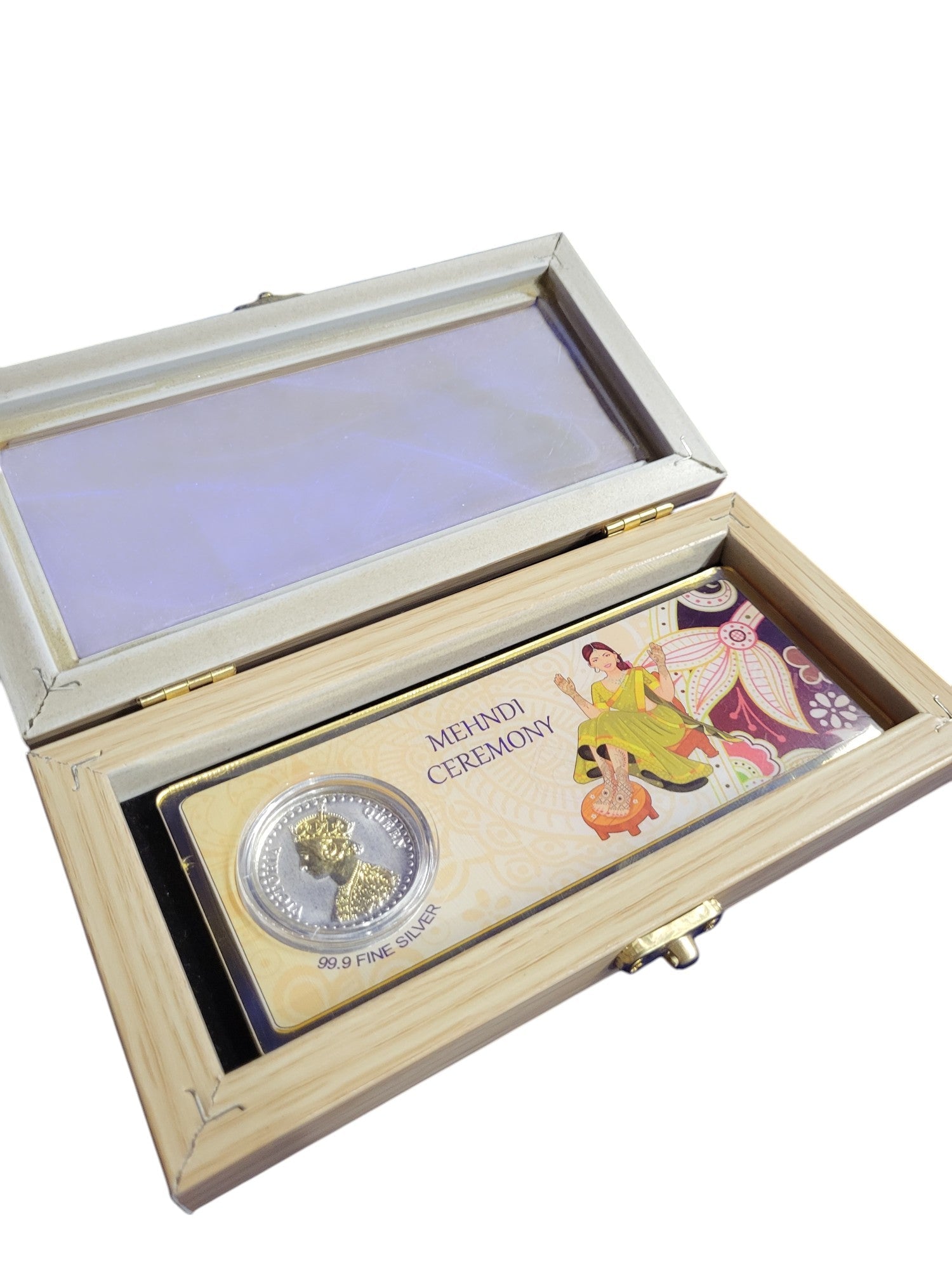 MEHNDI SILVER ENVELOPE WITH WOOD BOX