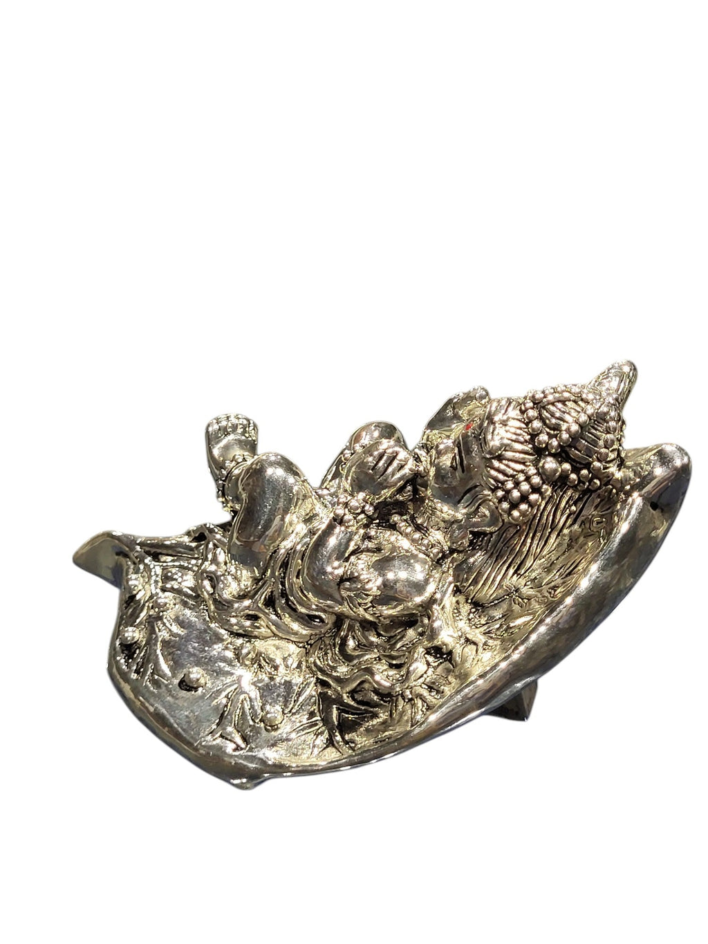 BAL KRISHNA IDOL ON A BANYAN LEAF