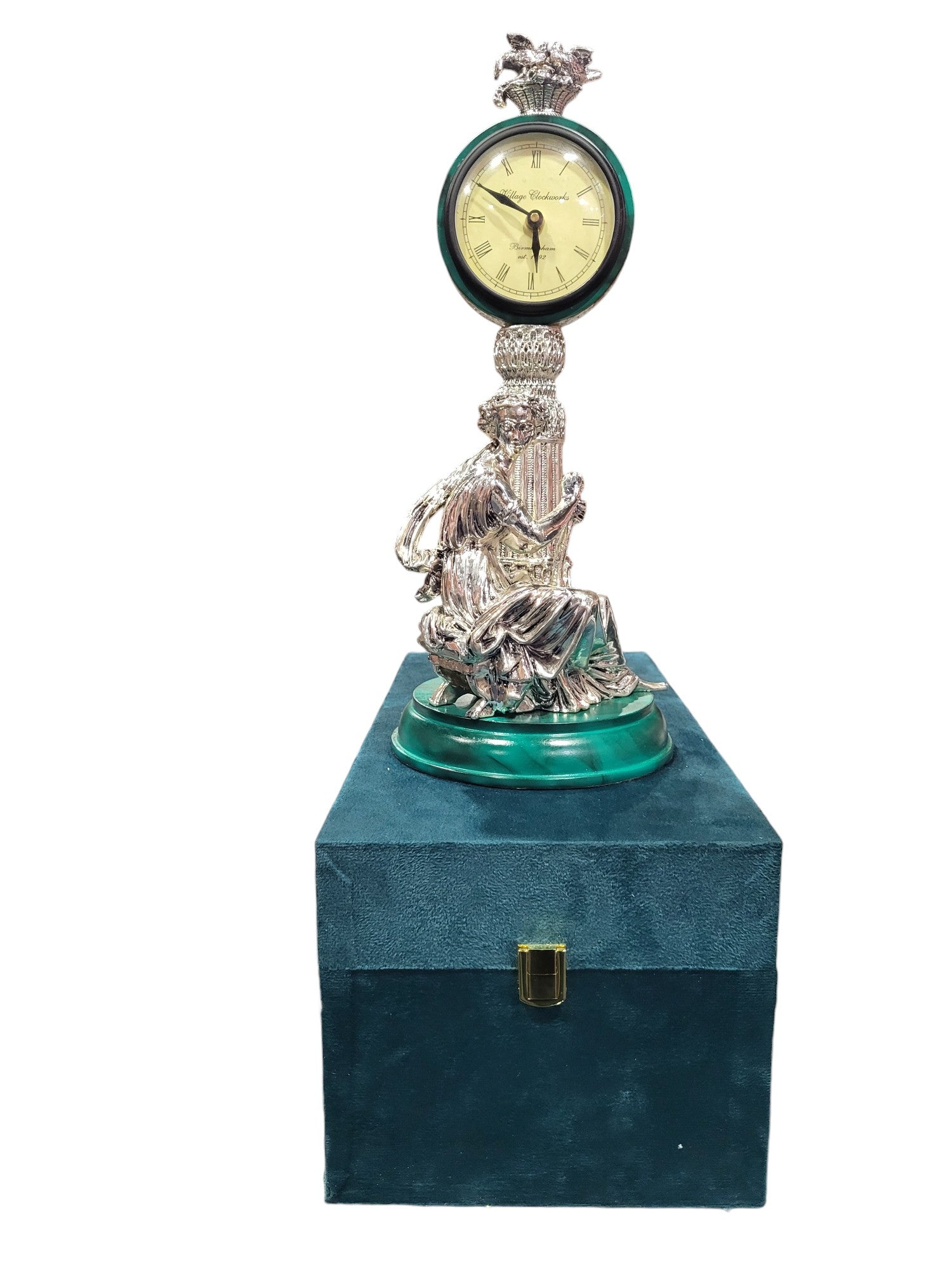 DOLL CLOCK