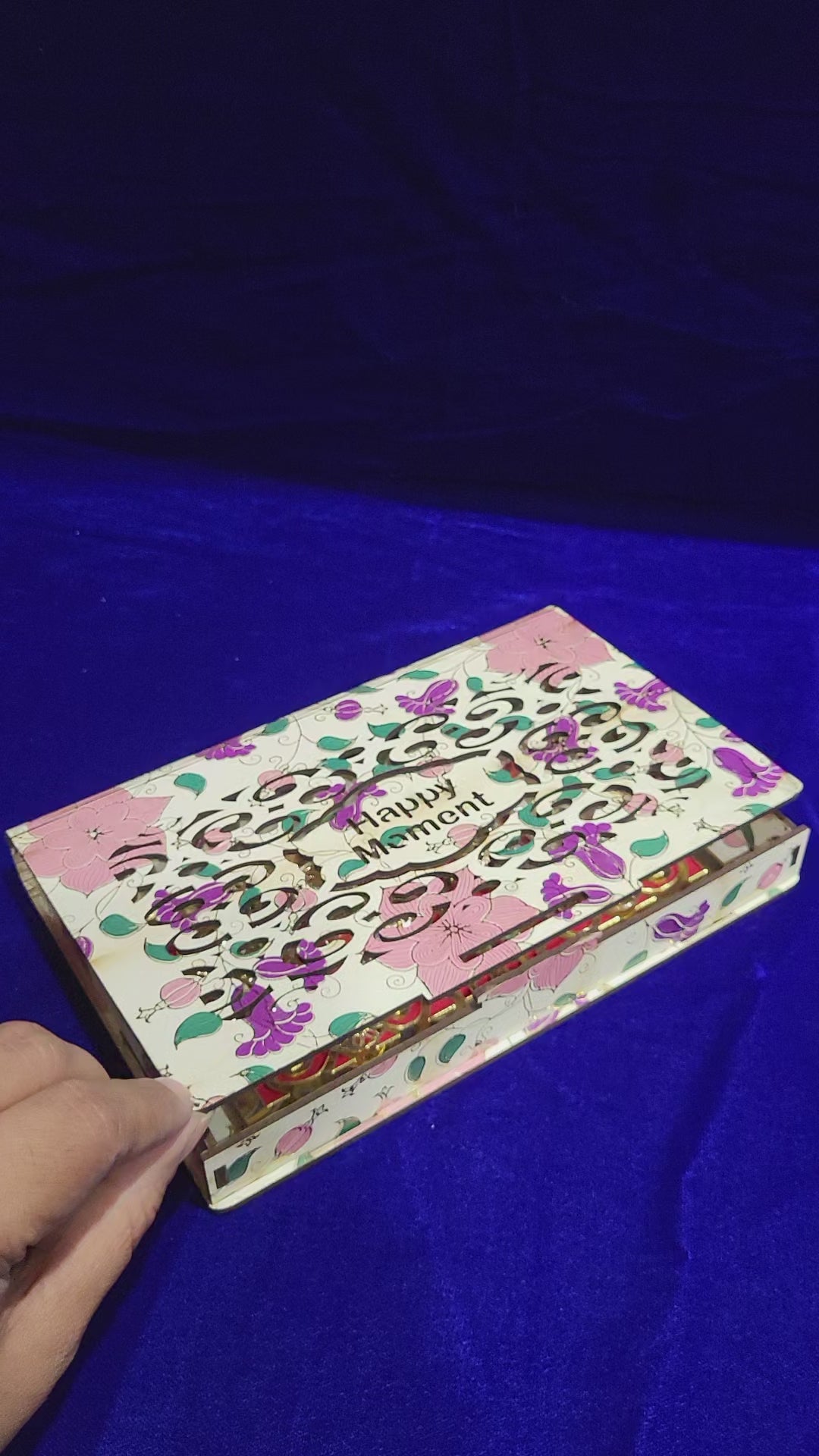 HAPPY MOMENT GIFT BOX