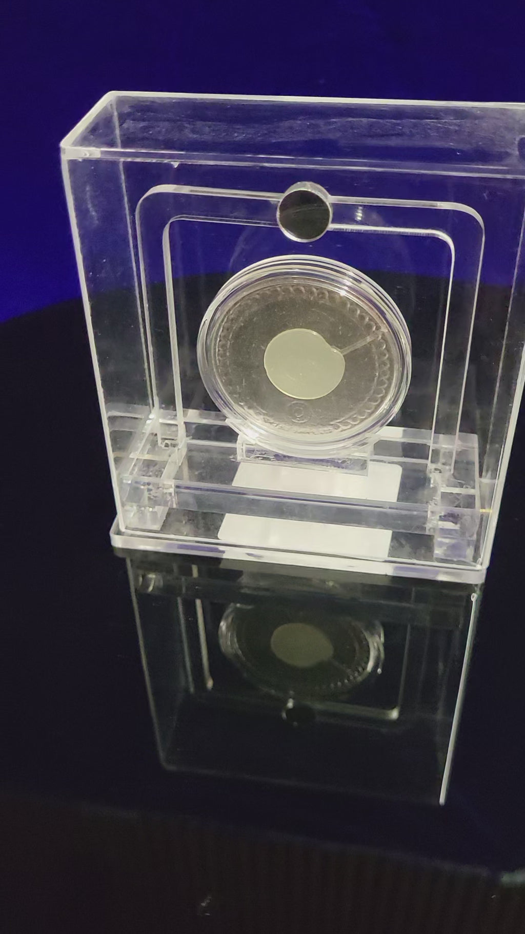 COLOUR COIN TROPHY SET IN ACRYLIC BOX HANUMAN