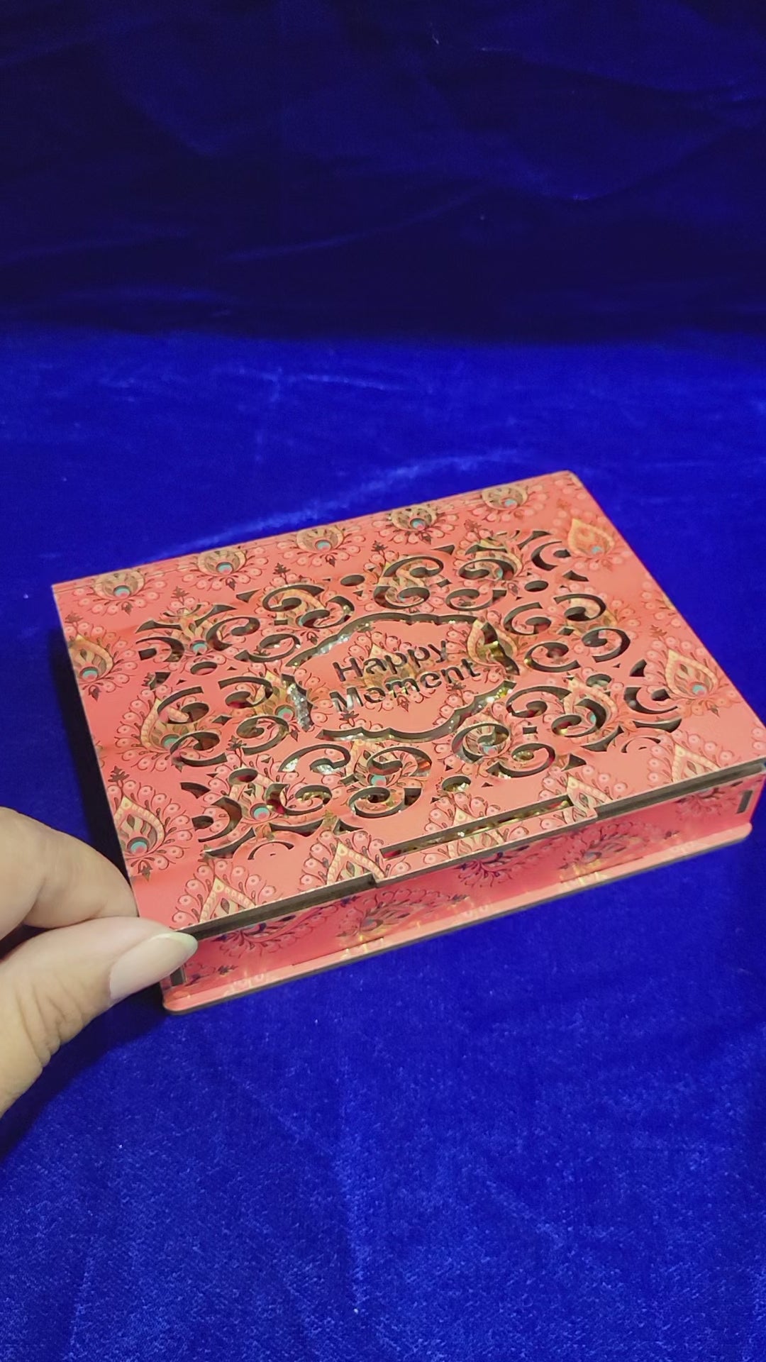 HAPPY MOMENT GIFT BOX