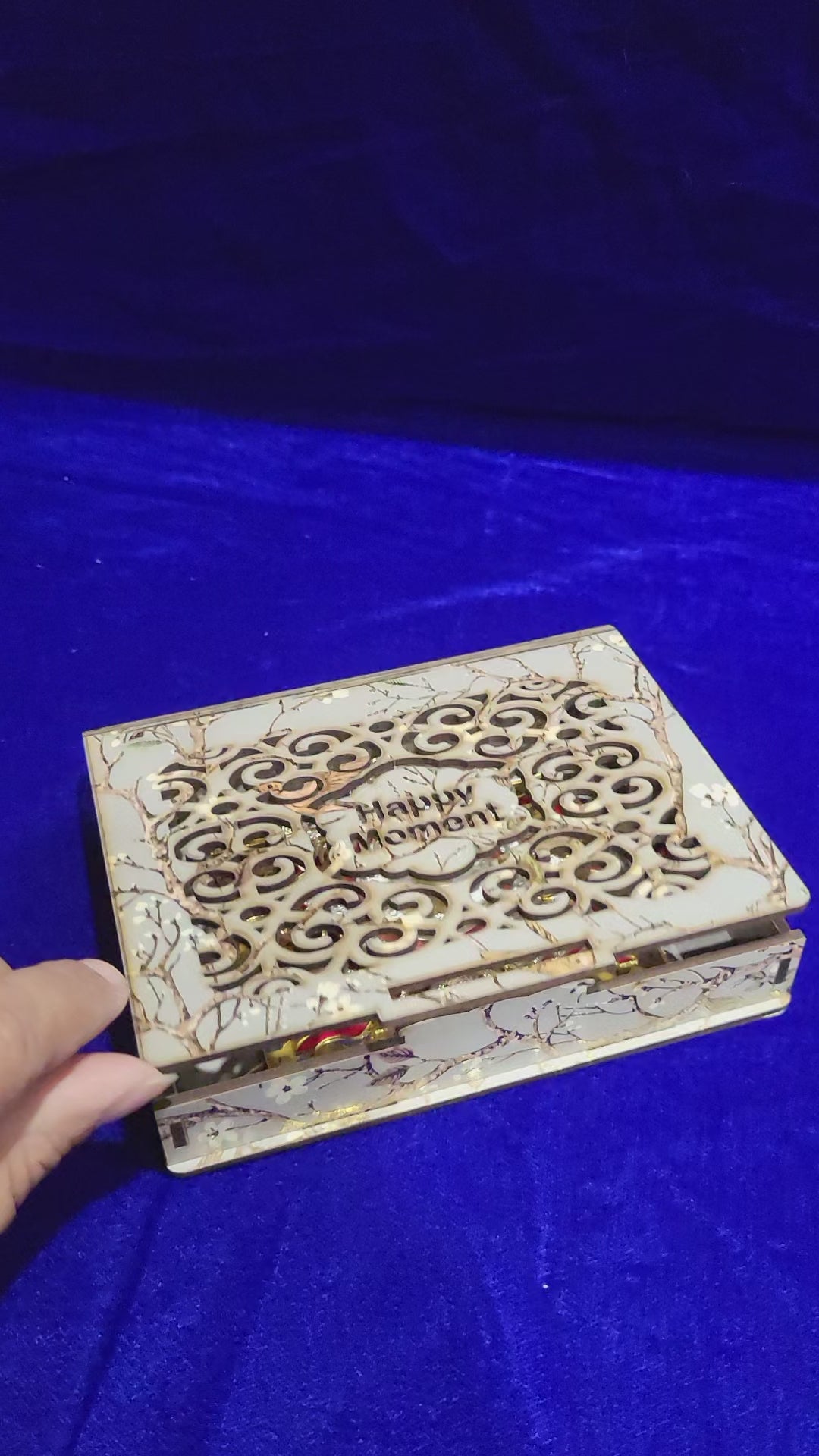 HAPPY MOMENT GIFT BOX